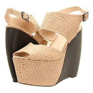 MIA Limited Edition Valerie
